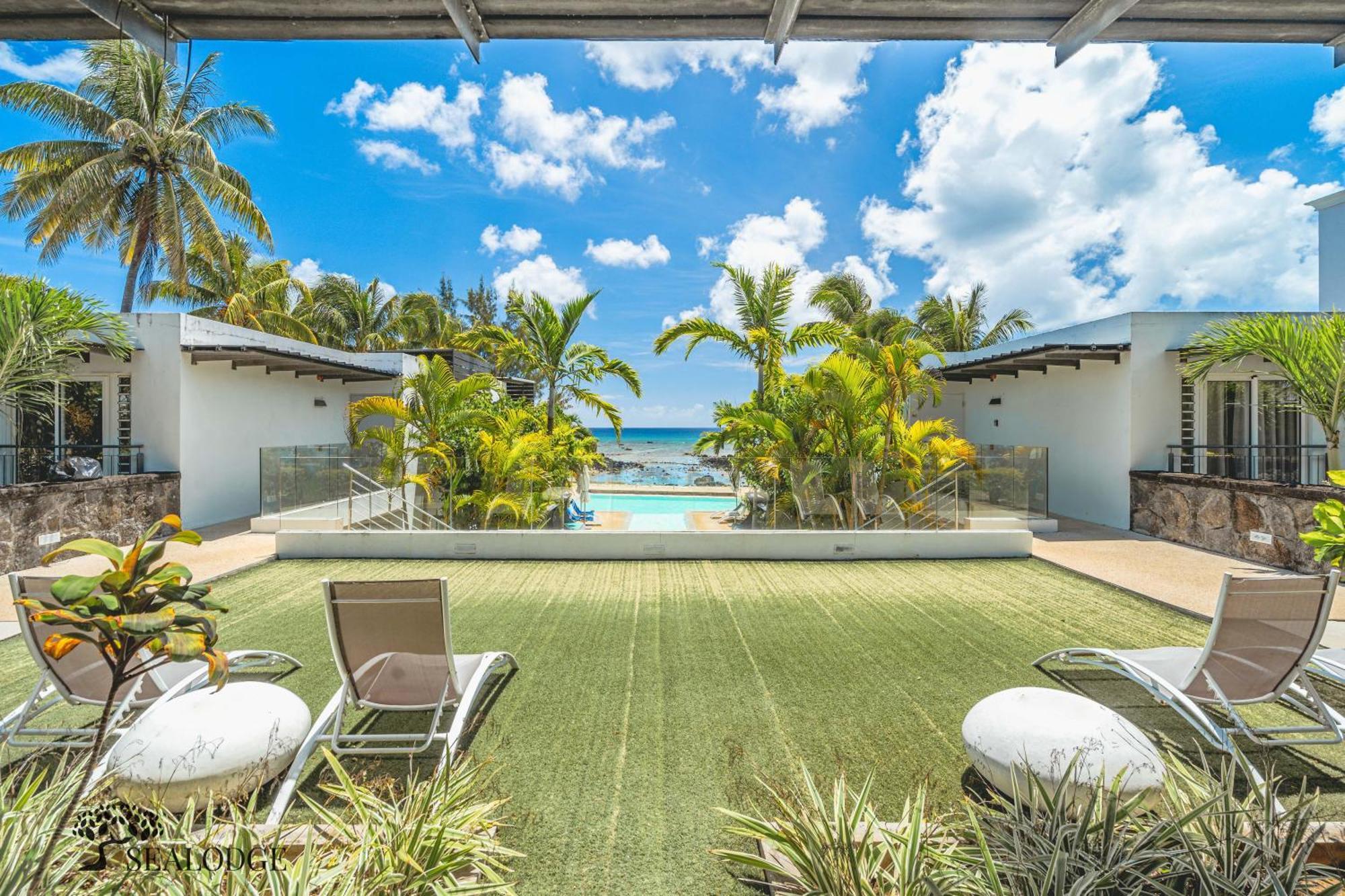 Kanope Bay - Holiday Beachfront Apartments Pointe aux Biches Exteriér fotografie
